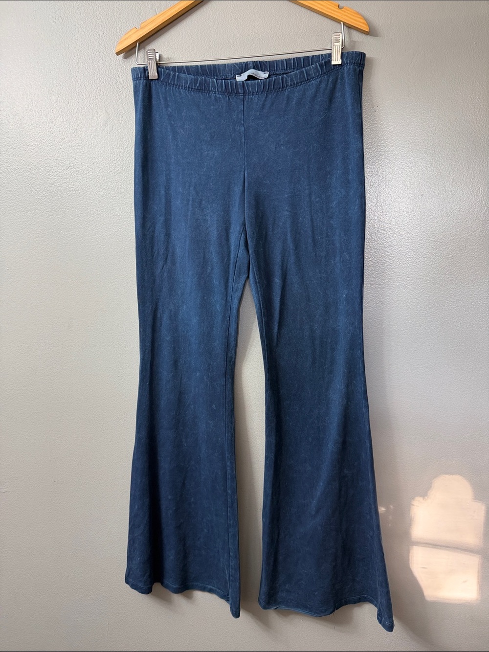 chatoyant blue pullon flare leg  pants  medium